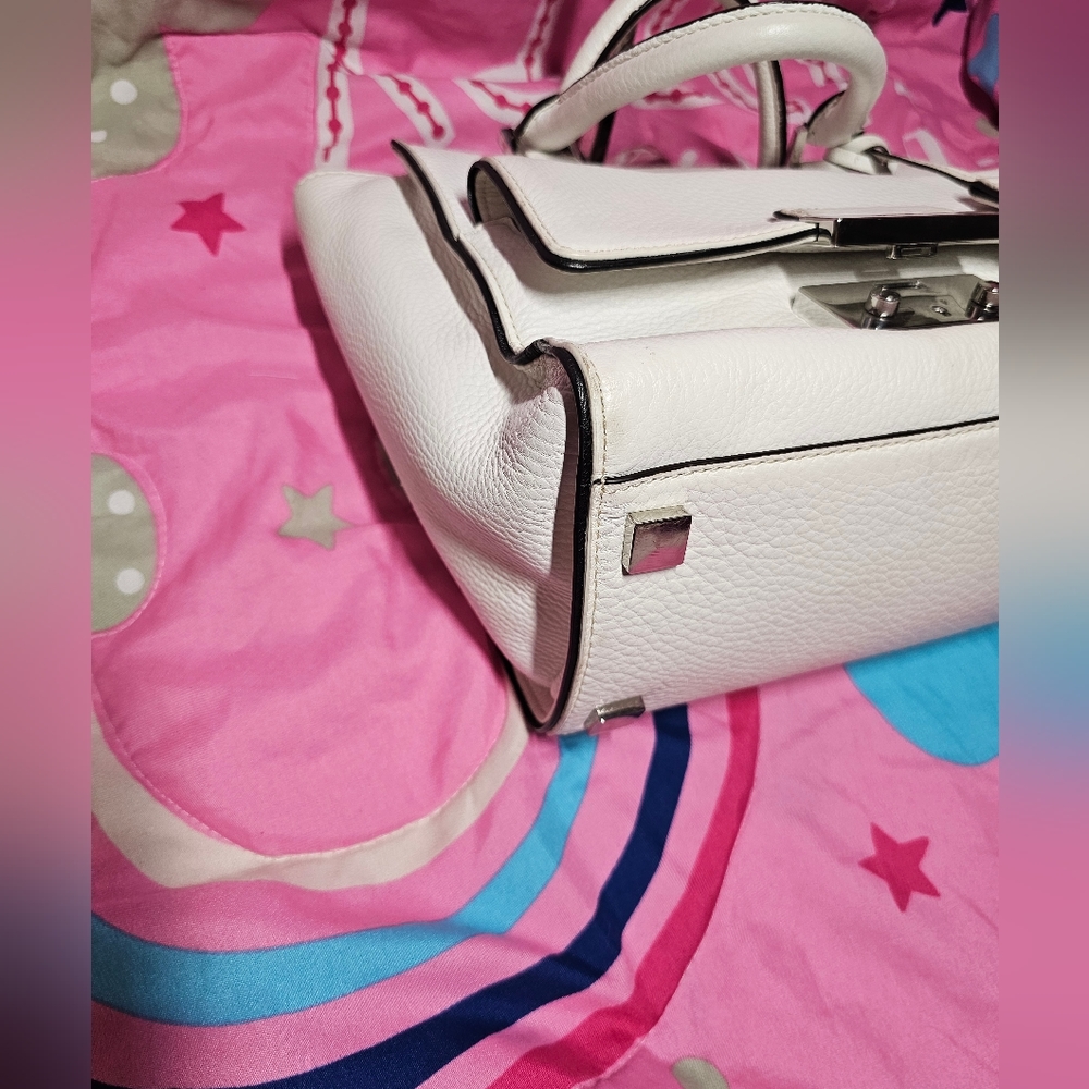MICHAEL KORS  LEATHER SHOULDER BAG - Picture 6 of 17